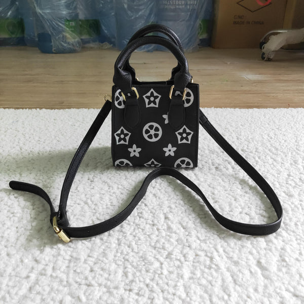 BA0013 black bag